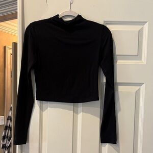 lululemon athletica Black Long-Sleeve Cropped Top